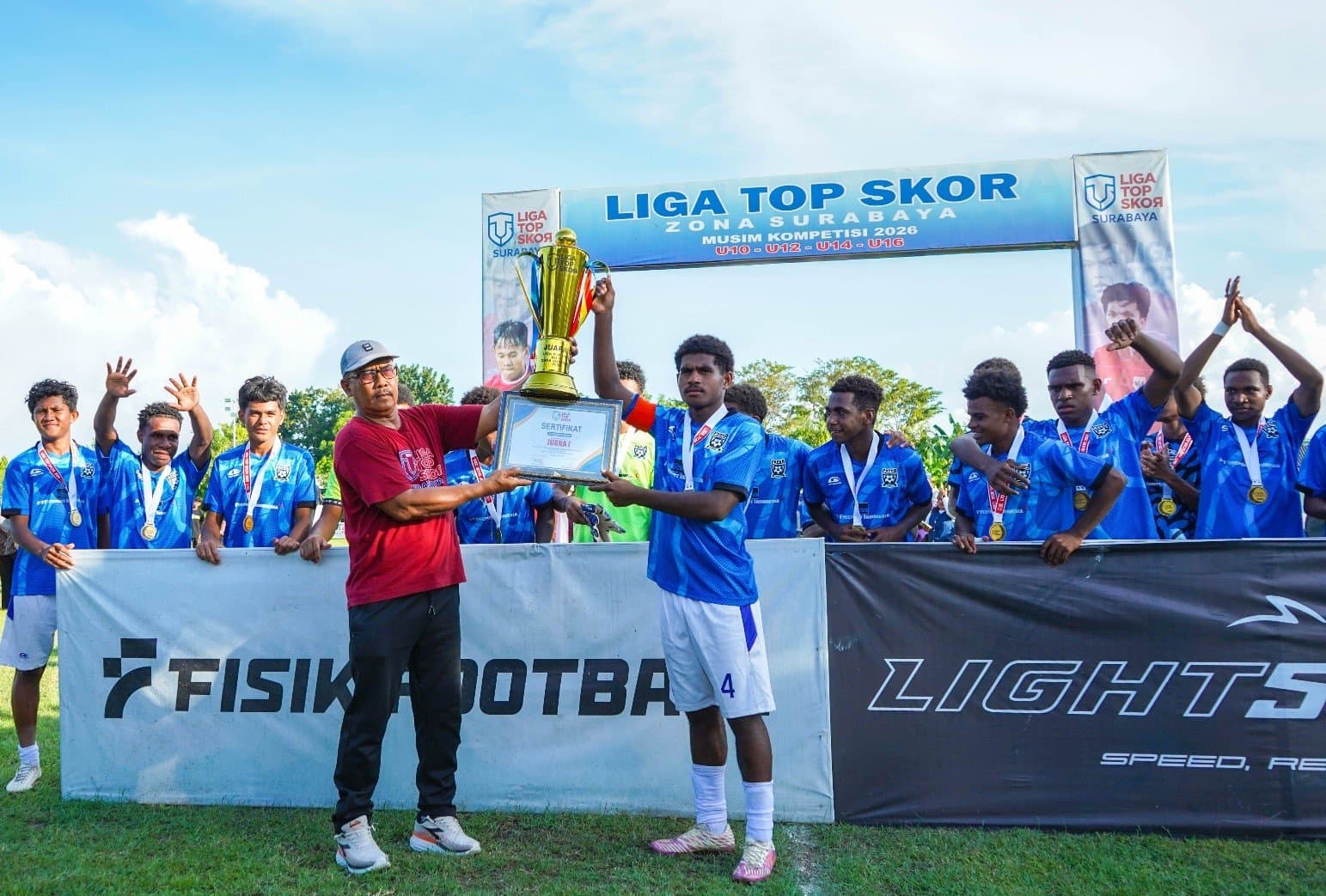 image-papua-football-academy-batch-2-2010-juara-liga-topskor-u-16-regional-surabaya-2026-sapu-bersih-semua-laga-dengan-kemenangan