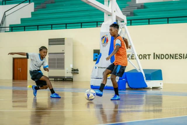 Lapangan Indoor background